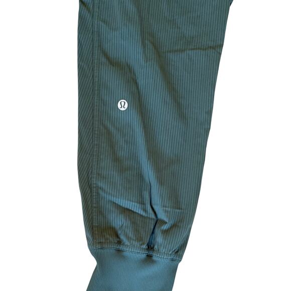 Lululemon License to Train HR joggers olive green pants Hi Rise sz 2 Retails$128 - Picture 5 of 6